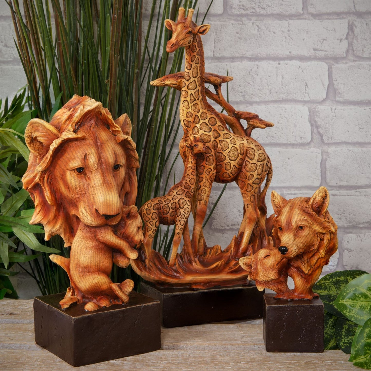 Naturecraft Wood Effect Resin Figurine - Elephants