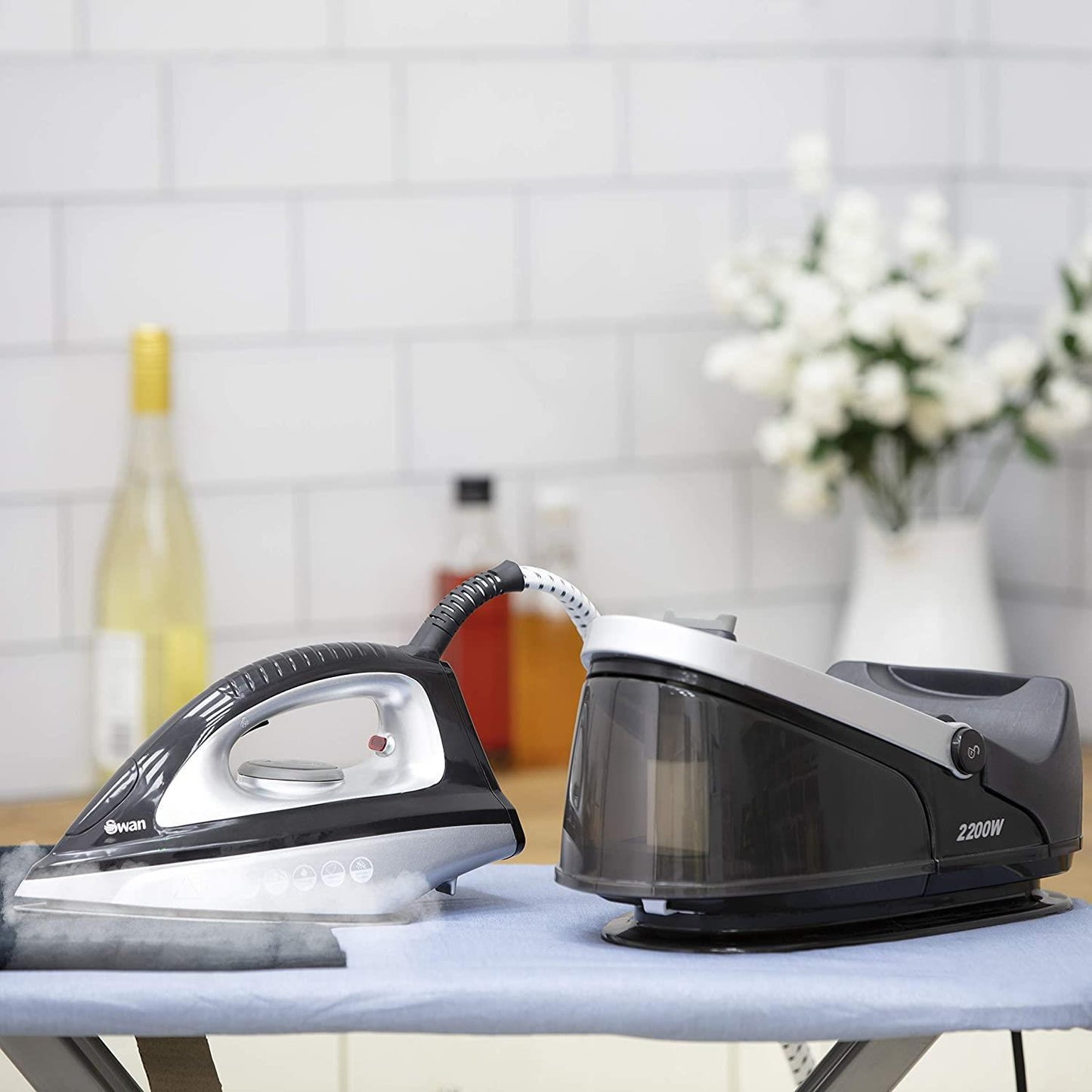 Swan ProSteam Steam Generator Iron 2200W- Black