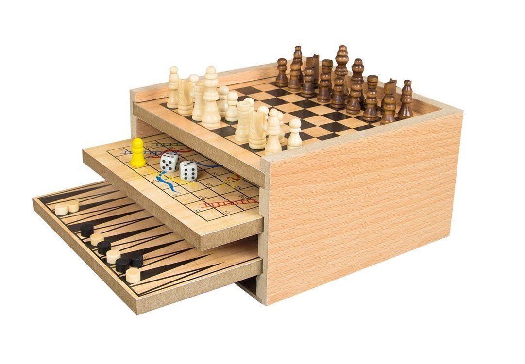 Global Gizmos 7 in 1 Wooden Game Set