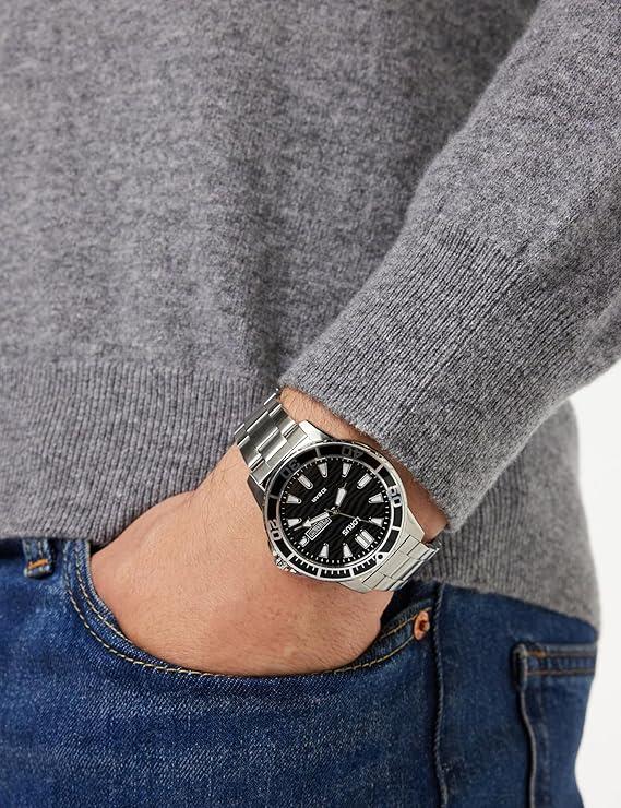 Lorus Mens Sports Day Date Black Dial Seigaiha-mon With Stainless Steel Bracelet Watch RH361AX9