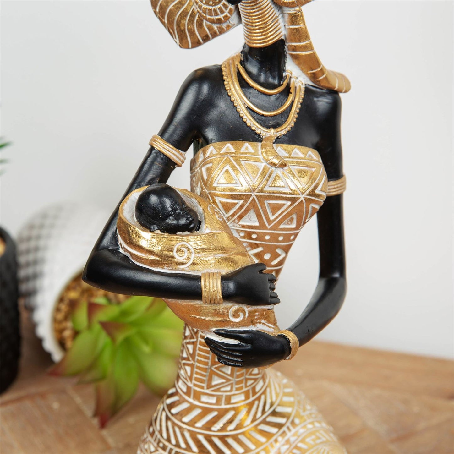 Masai Lady Kneeling Figurine 39cm