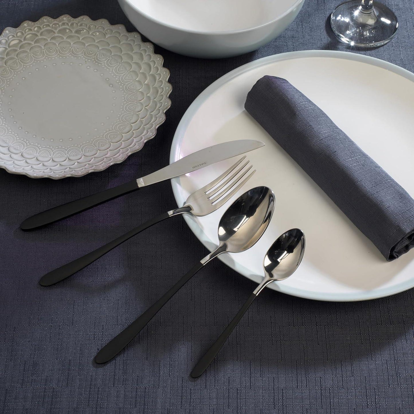 Salter Noir Silver Stainless Steel 16 piece Cutlery Set