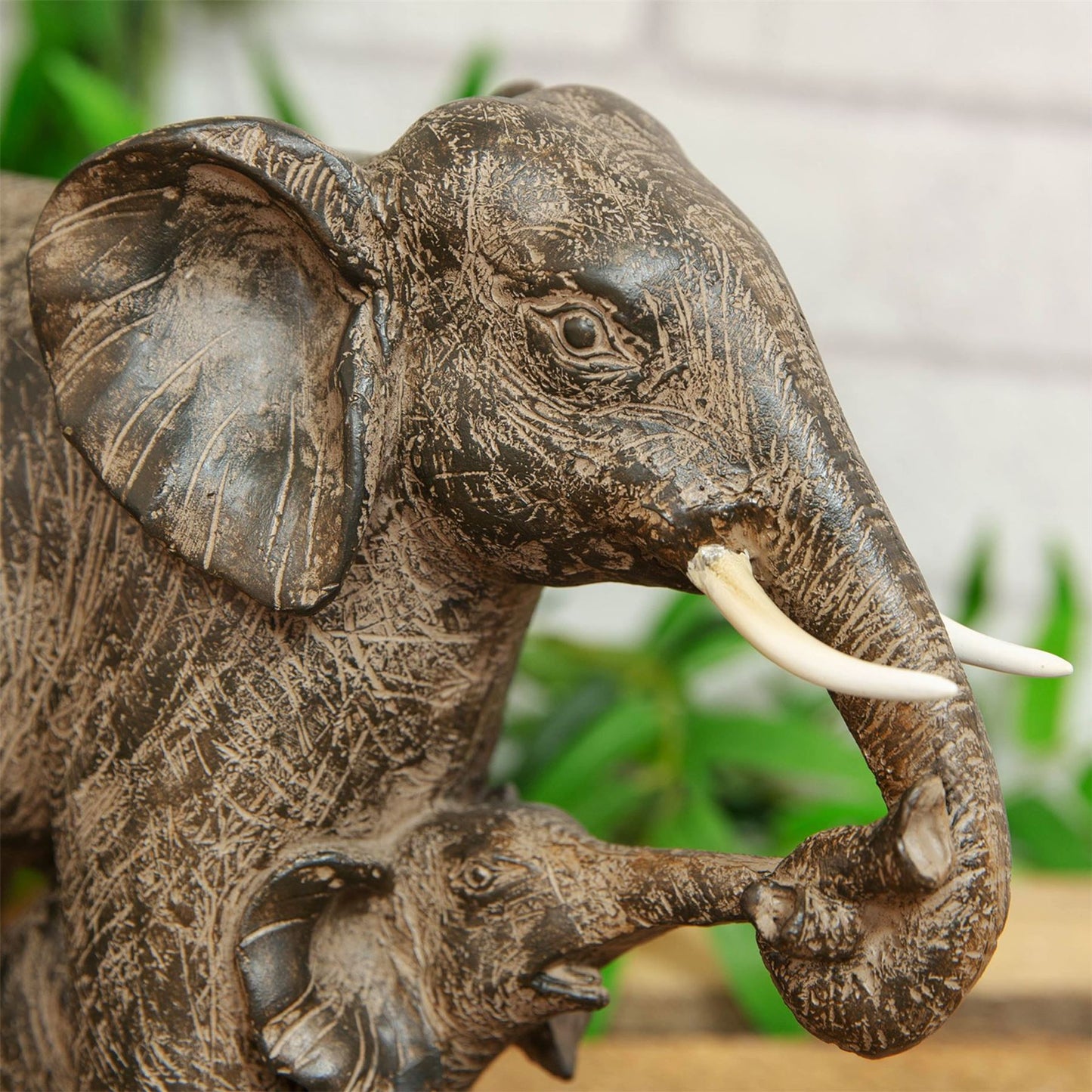 Naturecraft Collection - Elephant & Baby Figurine