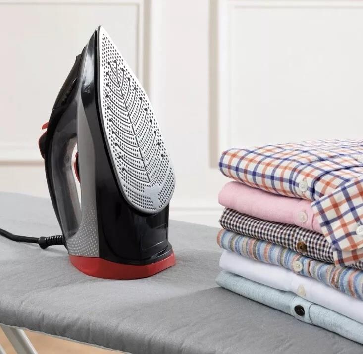 Daewoo Ultra Glide Iron, 2600W Steam Iron With Ceramic Soleplate, High Burst Steam And Precision Tip