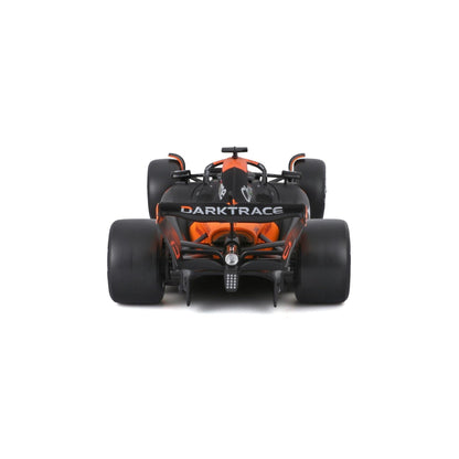 F1 MCLAREN MCL38 2024 WITH HELMET PIASTRI 1:24