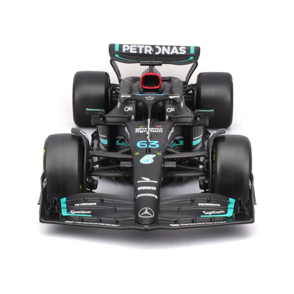 F1 MERCEDES AMG W14 2023 WITH DRIVER FIGURE RUSSELL 1:24