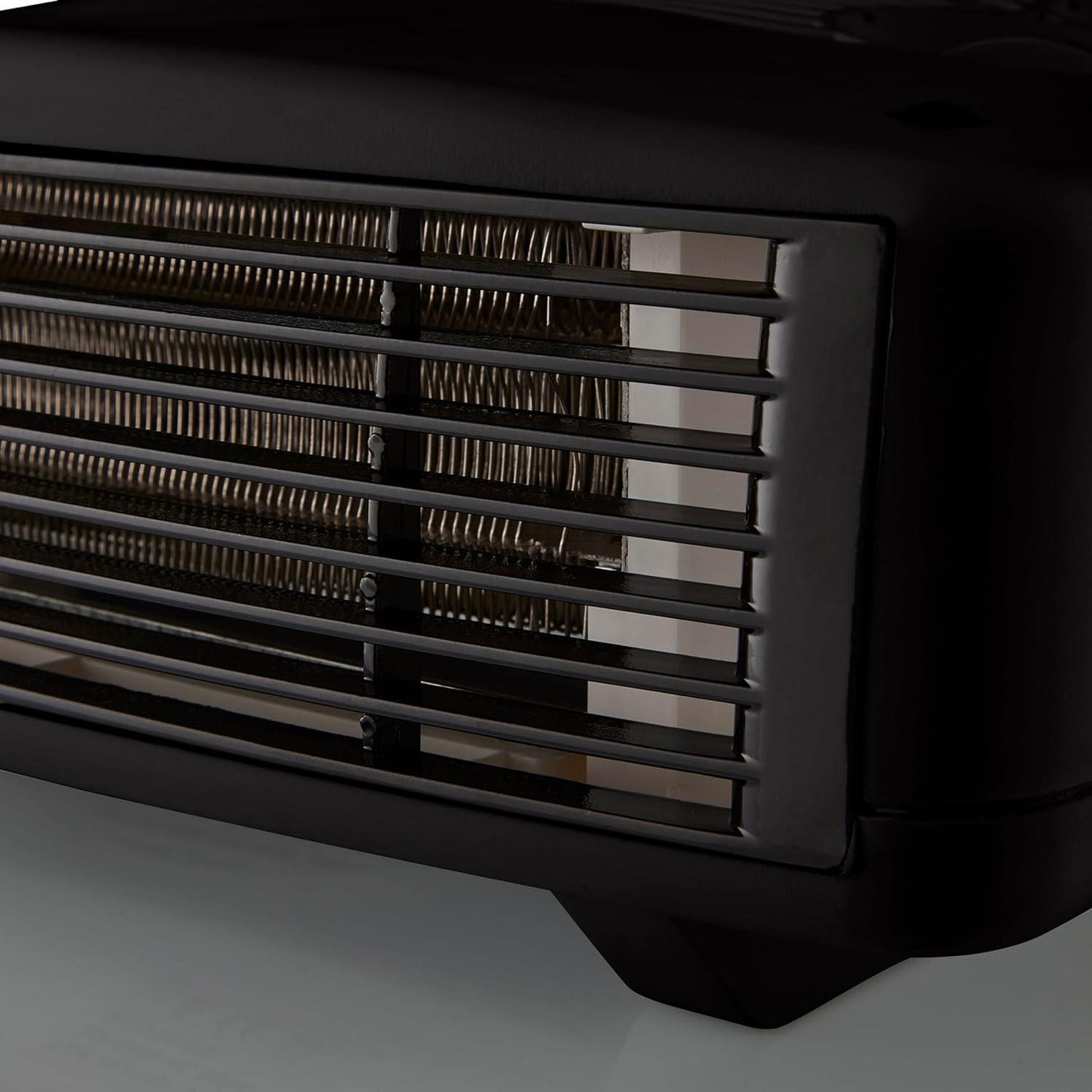 Swan Horizontal Fan Heater with 2 Heat Settings, Adjustable Thermostat, 3000W, Black