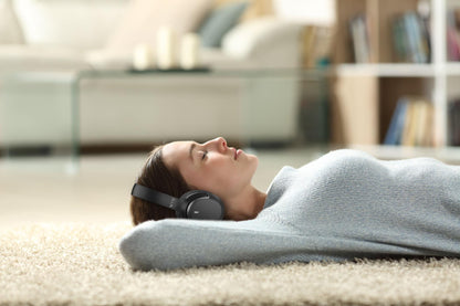 Premium Over-the-Ear Wireless Noise Cancelation Headset HS15