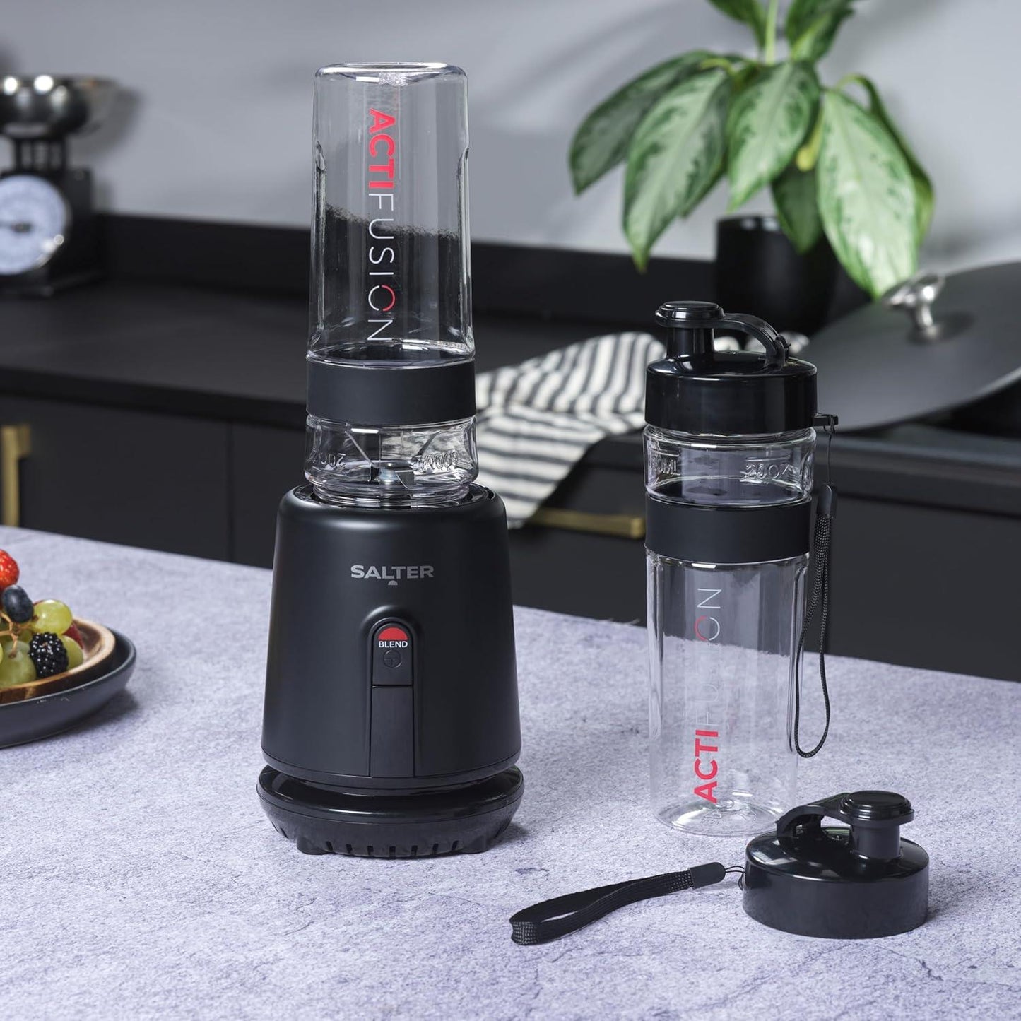 Salter Kuro Actifusion Blender With Two Bottles
