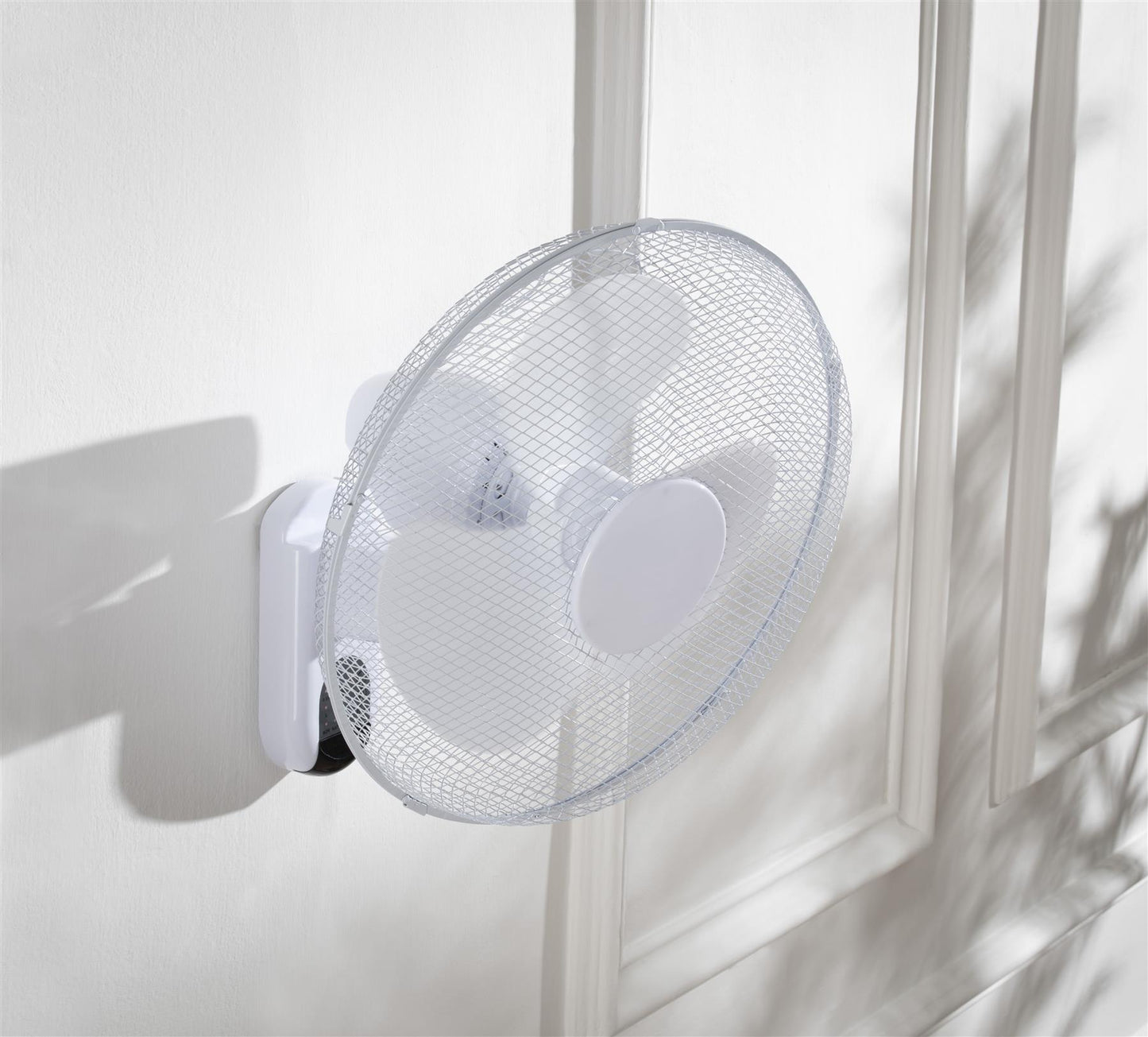 Daewoo 16" White Wall Fan | With Remote Control