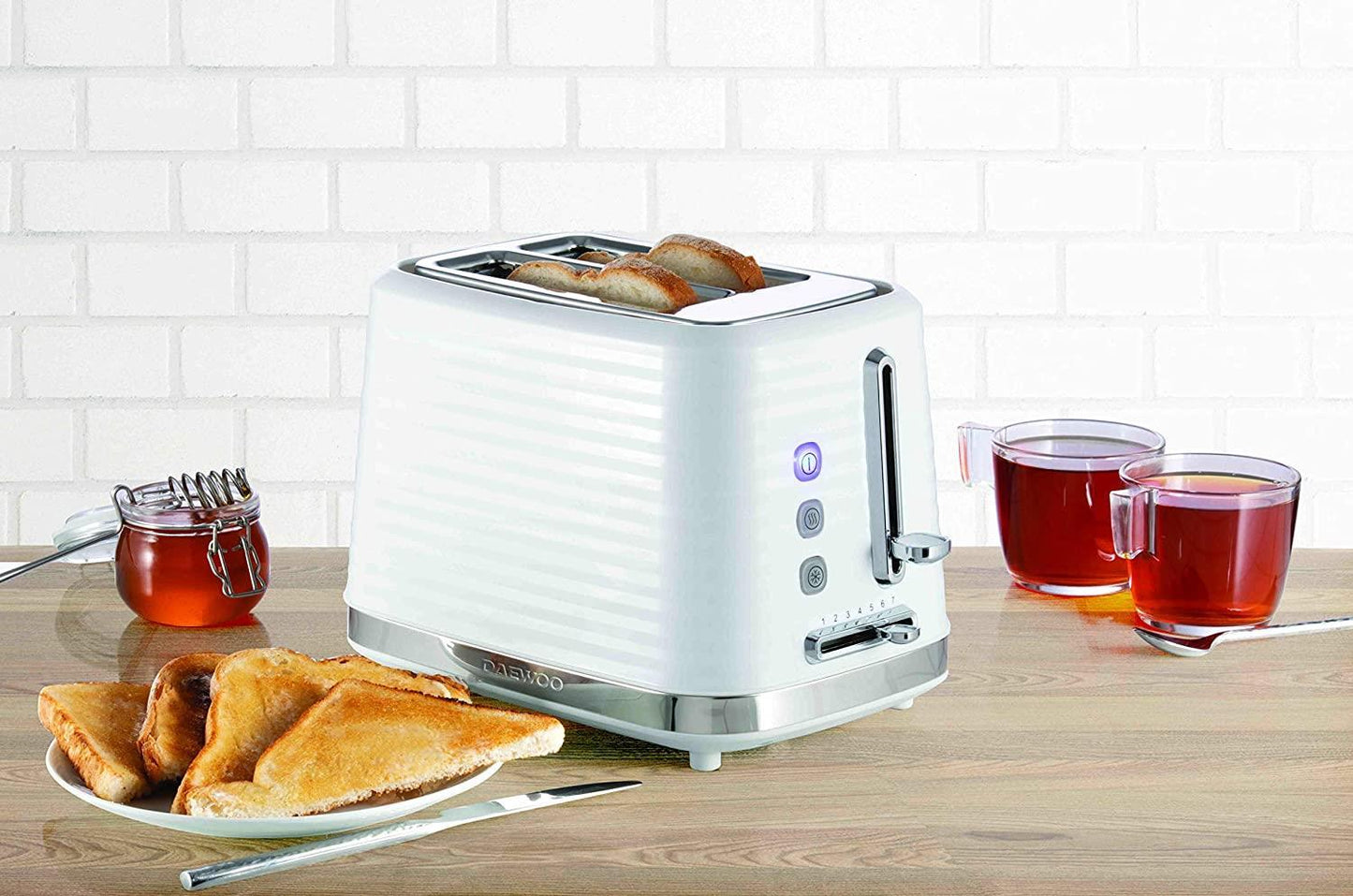 Daewoo Hive 1.7L Kettle & 2 Slice Toaster White Textured Combo Set